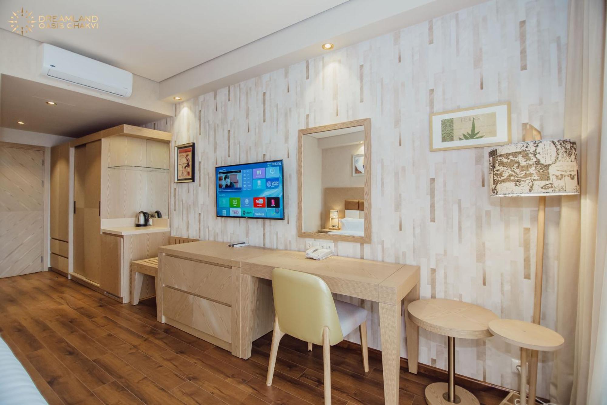 Dreamland Oasis Aparthotel Kobuleti Esterno foto