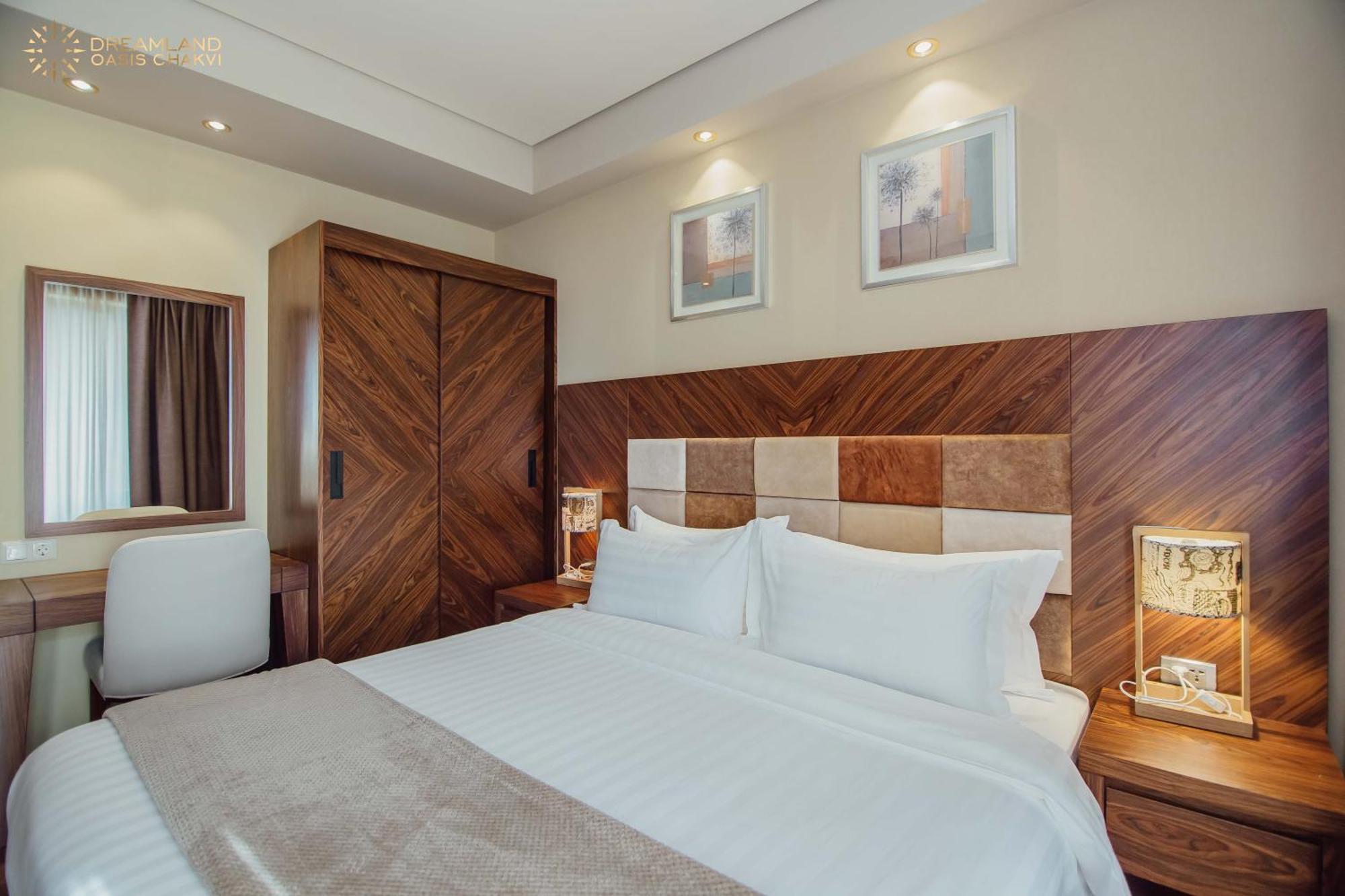Dreamland Oasis Aparthotel Kobuleti Esterno foto