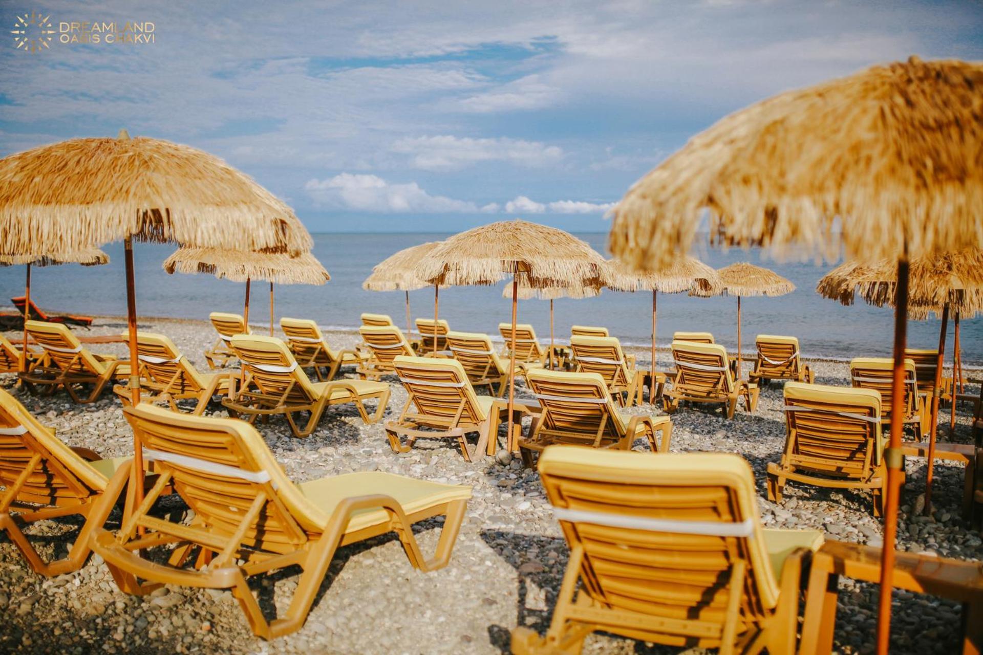 Dreamland Oasis Aparthotel Kobuleti Esterno foto