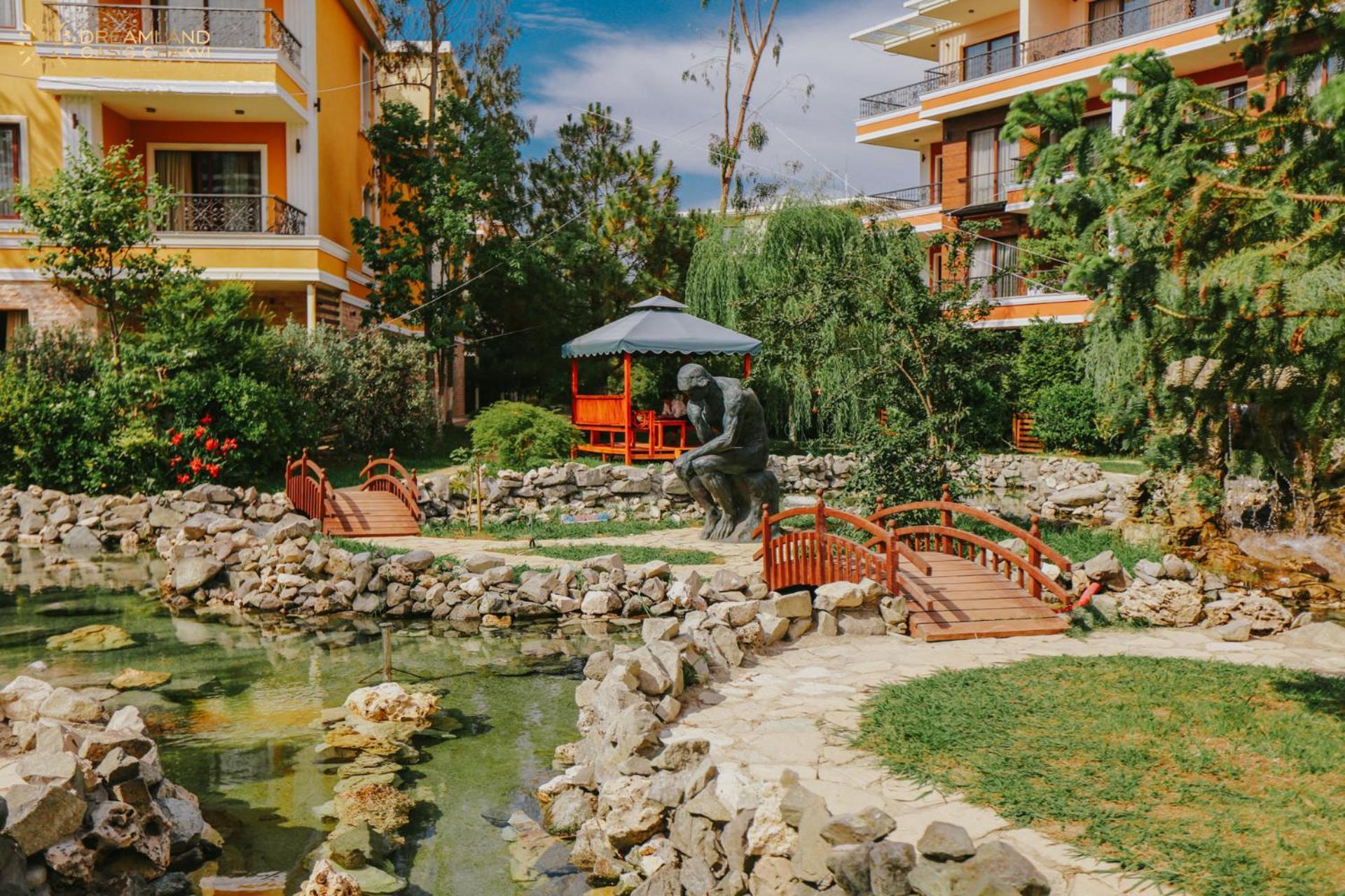 Dreamland Oasis Aparthotel Kobuleti Esterno foto